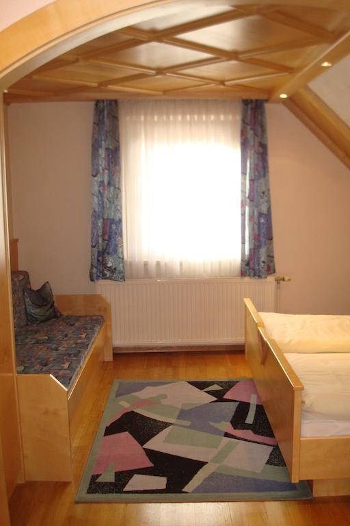 Gaestehaus Moser Ramingstein Habitación foto